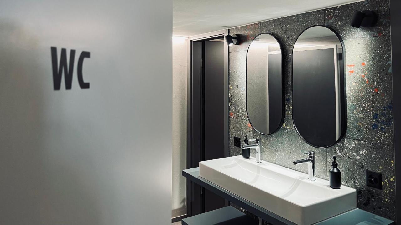 Hotel Alpina Einhorn - Self-Check-In Вольфеншиссен Экстерьер фото