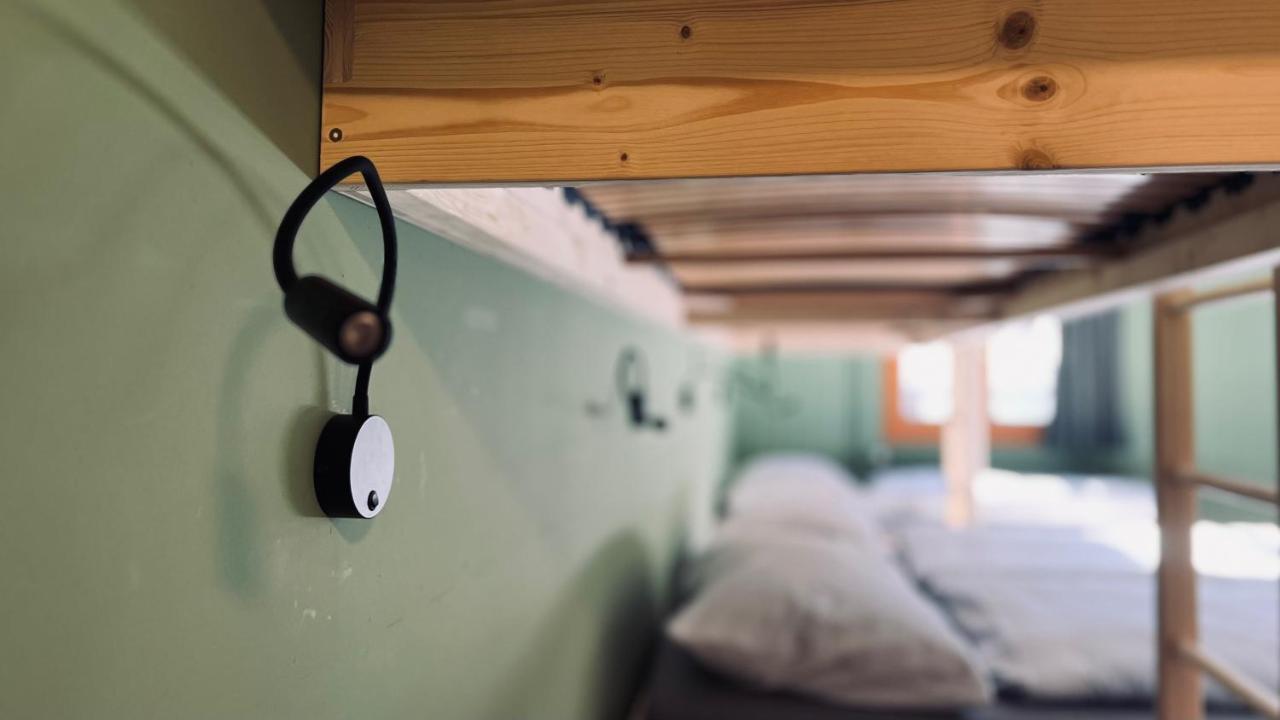 Hotel Alpina Einhorn - Self-Check-In Вольфеншиссен Экстерьер фото