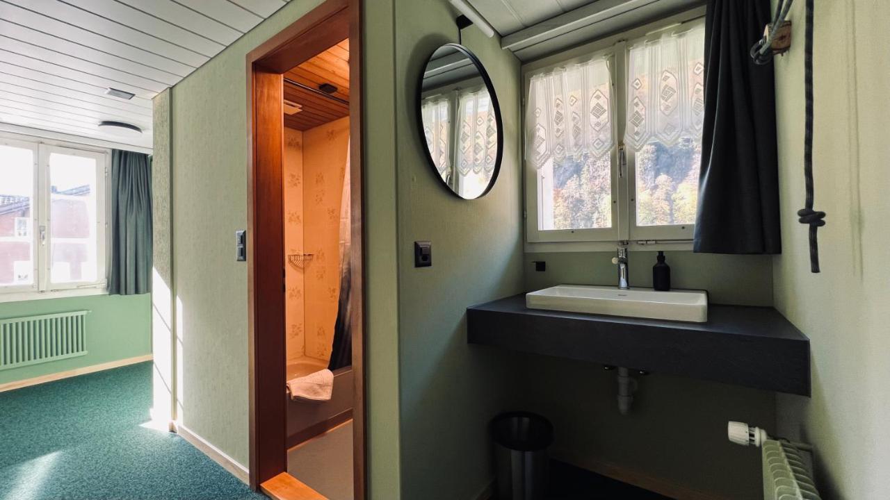 Hotel Alpina Einhorn - Self-Check-In Вольфеншиссен Экстерьер фото