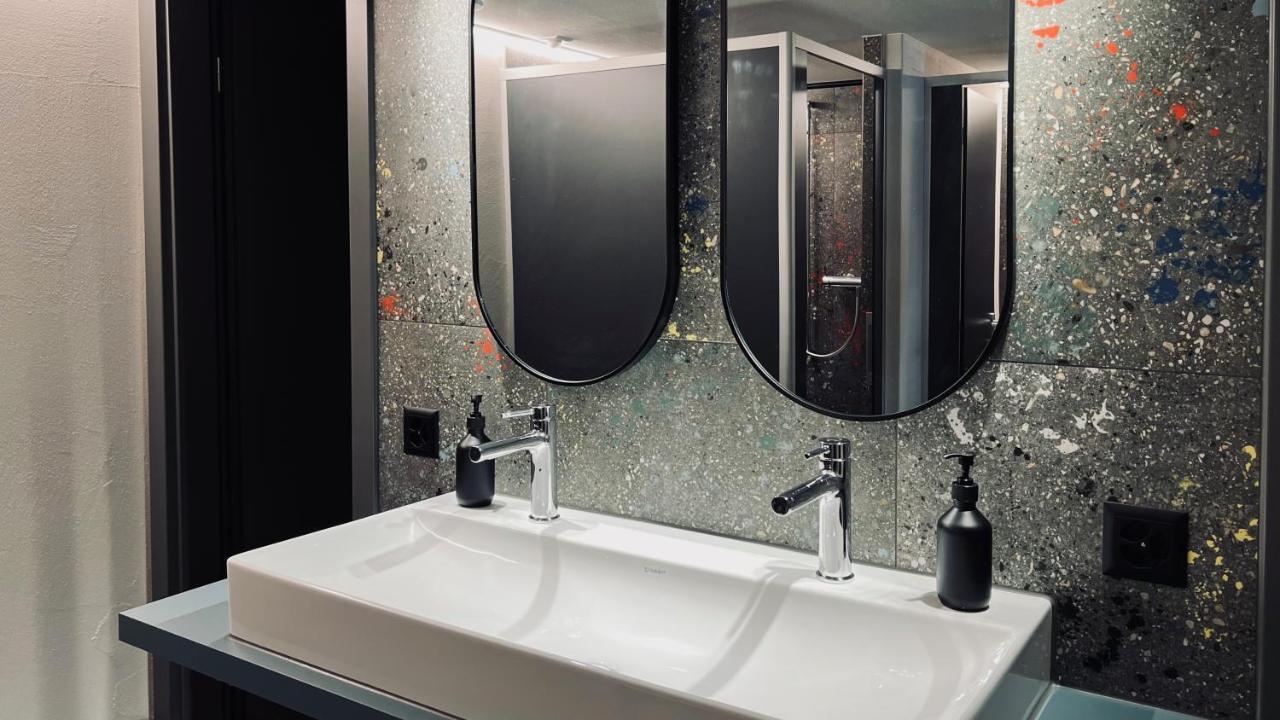 Hotel Alpina Einhorn - Self-Check-In Вольфеншиссен Экстерьер фото
